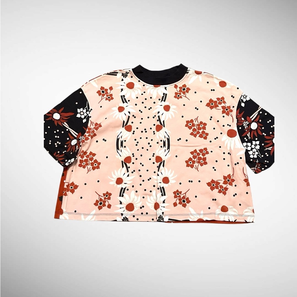 Nike short Sleeve Tee floral print